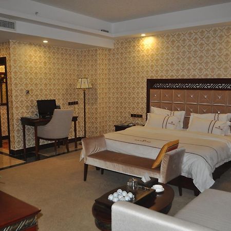 Guangdong Yao Cultural Hotel Liannan Buitenkant foto